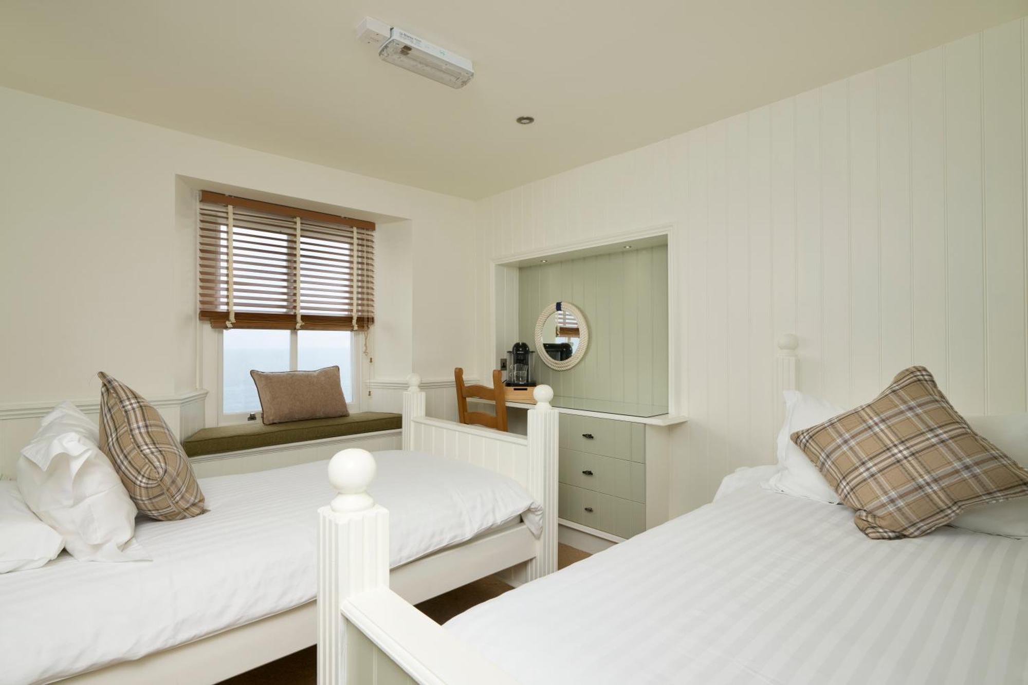 The Cricket 4* Beesands